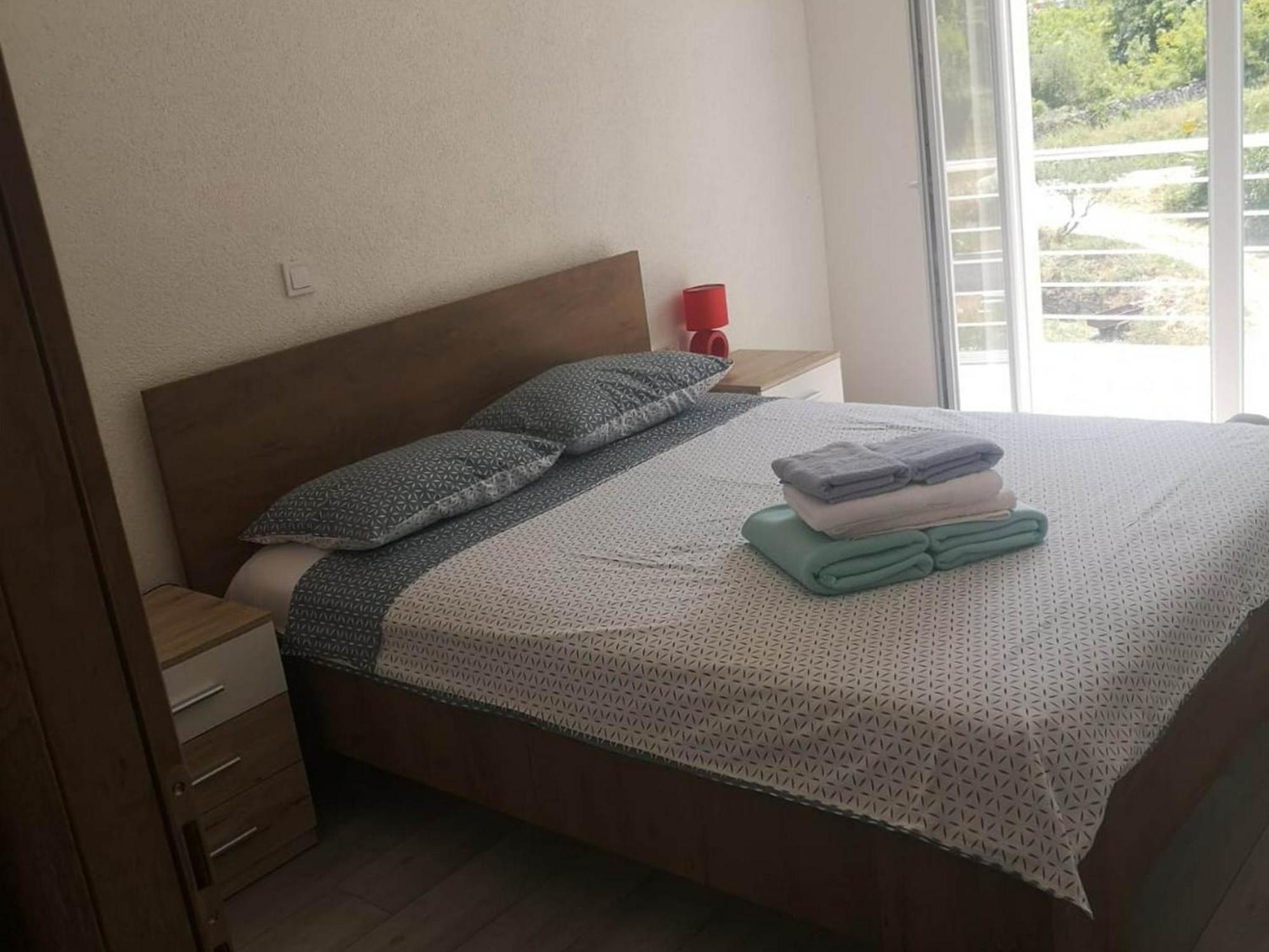 Apartments Kalajzic 푸치스차 객실 사진
